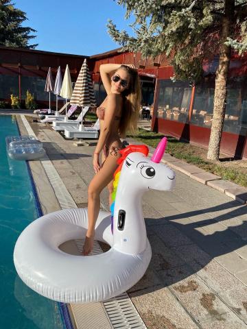 Ульяна Шикарная Брюнетка