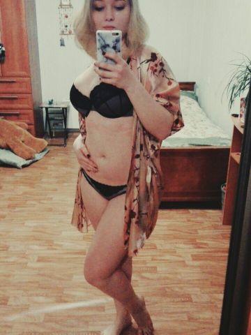 Шарлотта Вип Стройная Блондинка